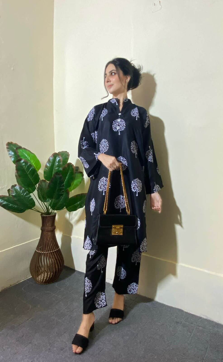 Rooh-e-Rang Leelan 2pc Stitched Suit