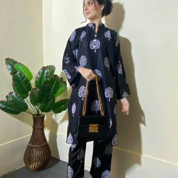 Rooh-e-Rang Leelan 2pc Stitched Suit
