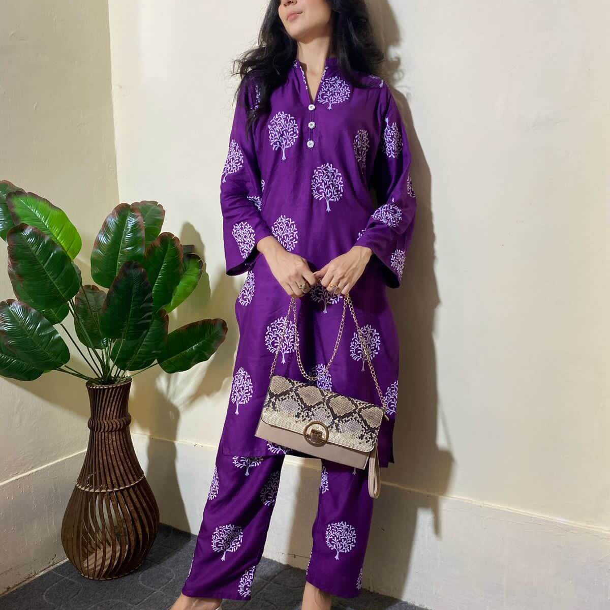 Rooh-e-Rang Leelan 2pc Stitched Suit