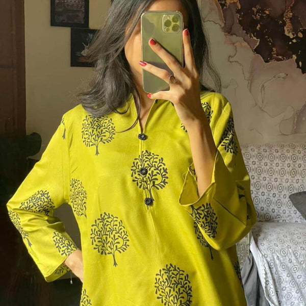 Rooh-e-Rang Leelan 2pc Stitched Suit